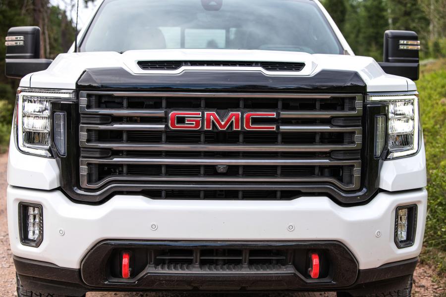  GMC Sierra 2500 HD AT4 Crew Cab 2019 года  (фото 19 из 40)